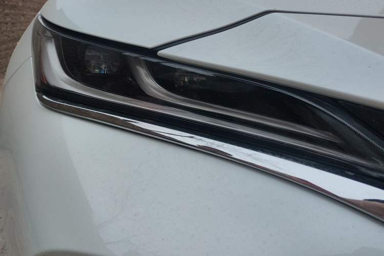 Used Toyota Harrier 2023 2.0L CVT Two-Wheel Drive Deluxe Edition Right Front Headlight