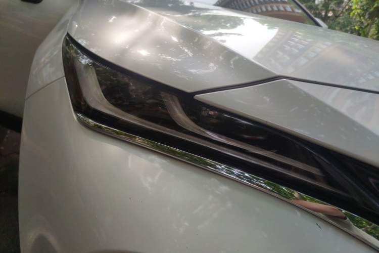 Used Toyota Harrier 2023 2.0L CVT Two-Wheel Drive Deluxe Edition Right Front Headlight