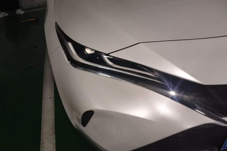 Used Toyota Harrier 2023 2.0L CVT Two-Wheel Drive Deluxe Edition Right Front Headlight