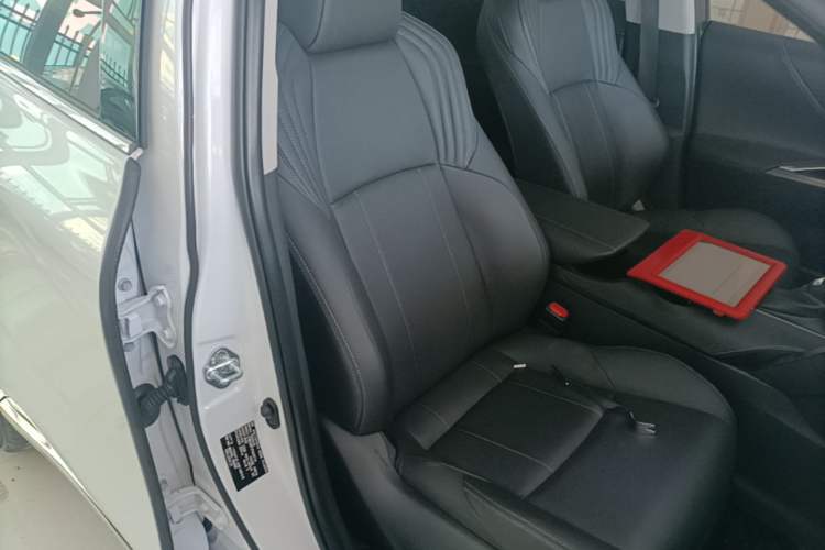 Used Toyota Harrier 2023 2.0L CVT Two-Wheel Drive Deluxe Edition Right Front Seat