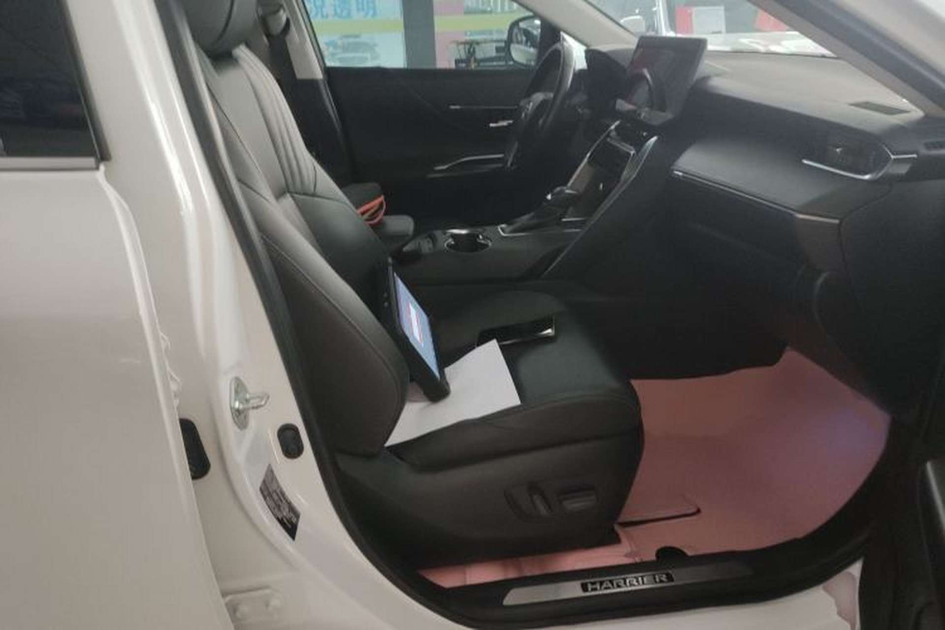 Used Toyota Harrier 2023 2.0L CVT Two-Wheel Drive Deluxe Edition Right Front Seat