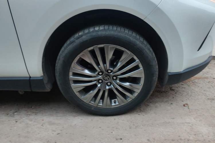 Used Toyota Harrier 2023 2.0L CVT Two-Wheel Drive Deluxe Edition Right Front Wheel Hub