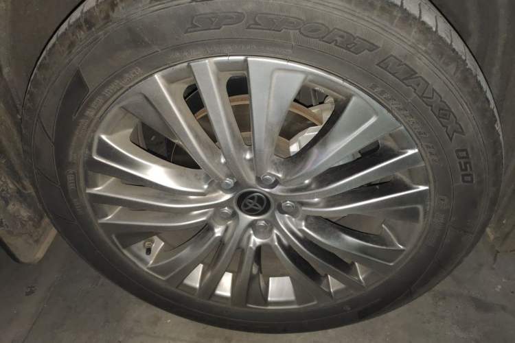 Used Toyota Harrier 2023 2.0L CVT Two-Wheel Drive Deluxe Edition Right Front Wheel Hub