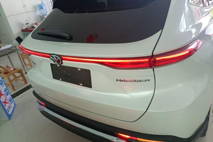 Used Toyota Harrier 2023 2.0L CVT Two-Wheel Drive Deluxe Edition Right Rear Taillight