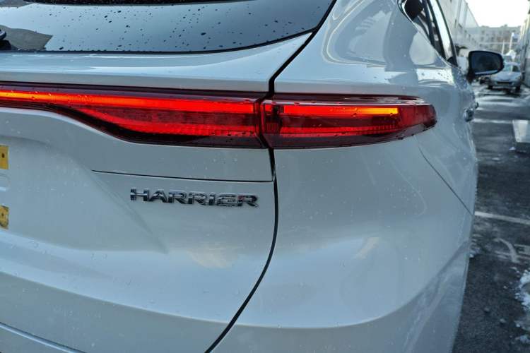 Used Toyota Harrier 2023 2.0L CVT Two-Wheel Drive Deluxe Edition Right Rear Taillight