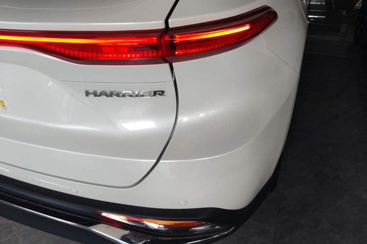 Used Toyota Harrier 2023 2.0L CVT Two-Wheel Drive Deluxe Edition Right Rear Taillight
