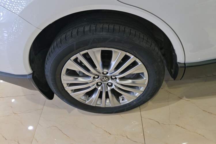 Used Toyota Harrier 2023 2.0L CVT Two-Wheel Drive 20th Anniversary Platinum Edition Right Rear Wheel Hub