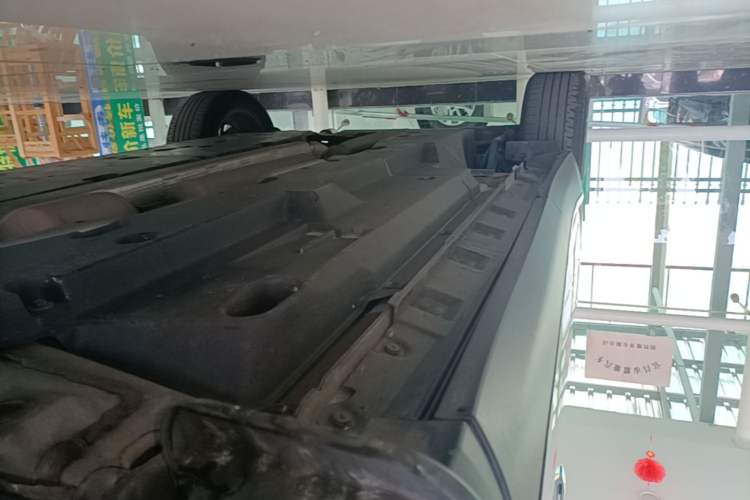 Used Toyota Harrier 2023 2.0L CVT Two-Wheel Drive Deluxe Edition Right Side Sill