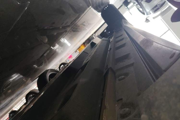 Used Toyota Harrier 2023 2.0L CVT Two-Wheel Drive Deluxe Edition Right Side Sill