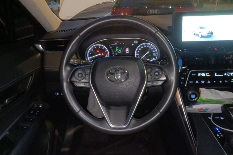 Used Toyota Harrier 2023 2.0L CVT Two-Wheel Drive Entry Version Steering Wheel