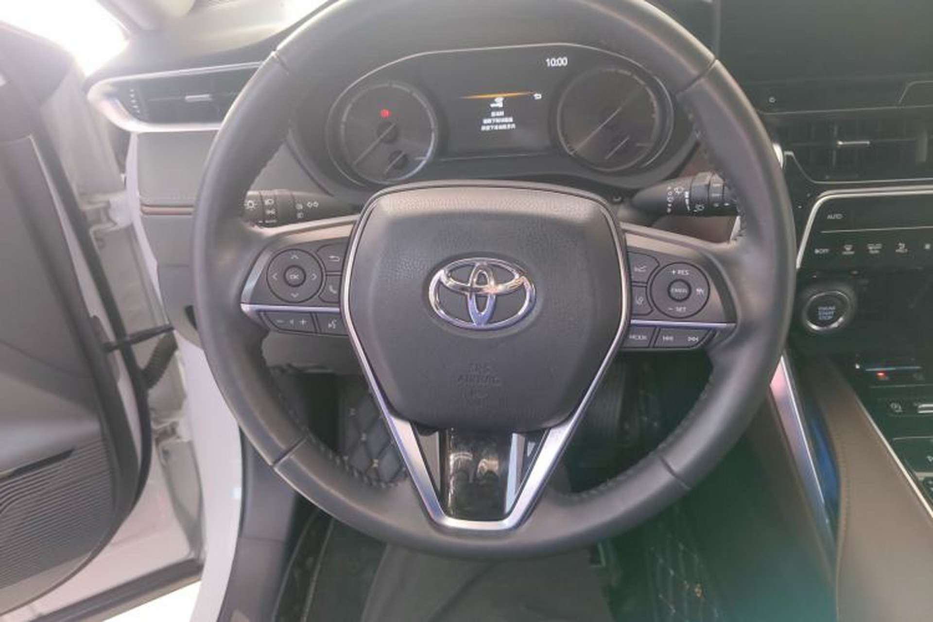 Used Toyota Harrier 2023 2.0L CVT Two-Wheel Drive Deluxe Edition Steering Wheel