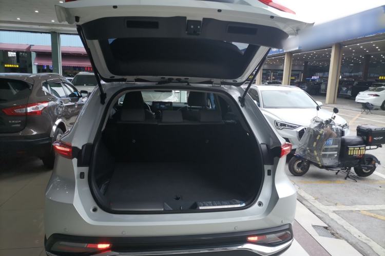 Used Toyota Harrier 2023 Dual-Engine 2.5L CVT Two-Wheel Drive Luxury Edition Trunk