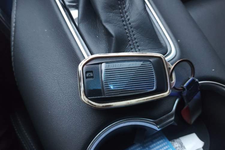 Used Toyota Harrier 2023 2.0L CVT Two-Wheel Drive Deluxe Edition Vehicle Key