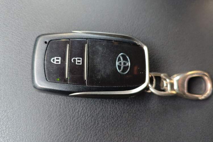 Used Toyota Harrier 2023 2.0L CVT Two-Wheel Drive Deluxe Edition Vehicle Key