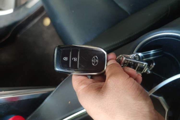 Used Toyota Harrier 2023 2.0L CVT Two-Wheel Drive Deluxe Edition Vehicle Key