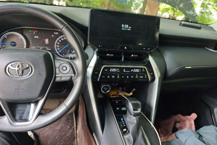 Used Toyota Harrier 2024 Dual-Engine 2.5L CVT Two-Wheel Drive Luxury Edition Audio And AC Panel
