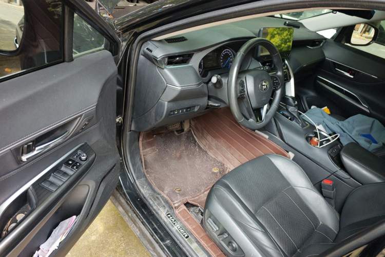 Used Toyota Harrier 2024 Dual-Engine 2.5L CVT Two-Wheel Drive Luxury Edition Driver Seat