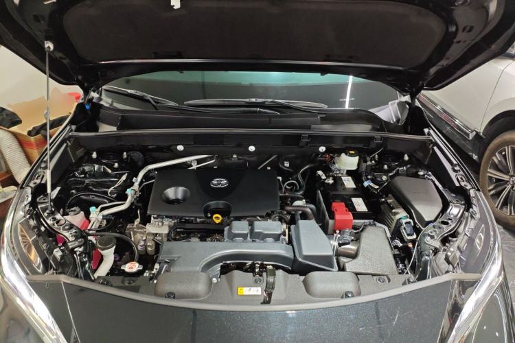Used Toyota Harrier 2024 2.0L CVT Two-Wheel Drive Entry Version Engine Bay