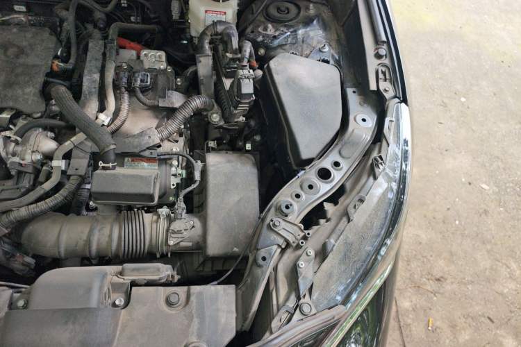 Used Toyota Harrier 2024 Dual-Engine 2.5L CVT Two-Wheel Drive Luxury Edition Engine Bay Left