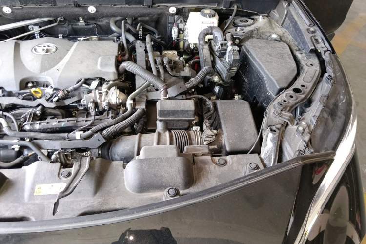 Used Toyota Harrier 2024 Dual-Engine 2.5L CVT Two-Wheel Drive Luxury Edition Engine Bay Left