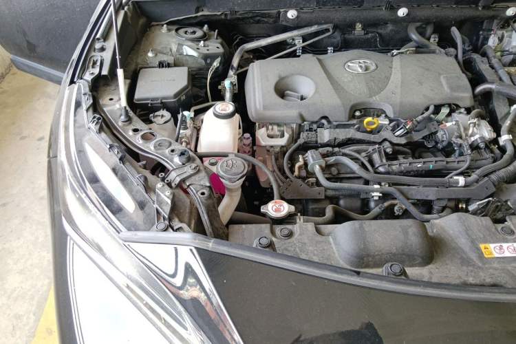 Used Toyota Harrier 2024 Dual-Engine 2.5L CVT Two-Wheel Drive Luxury Edition Engine Bay Right