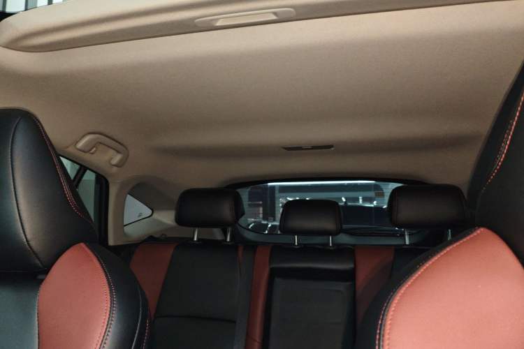 Used Toyota Harrier 2024 2.0L CVT Two-Wheel Drive Entry Version Headliner