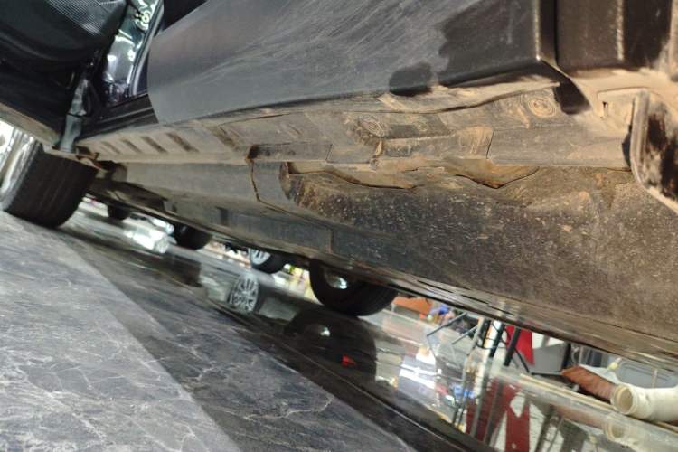 Used Toyota Harrier 2024 2.0L CVT Two-Wheel Drive Entry Version Left Side Sill