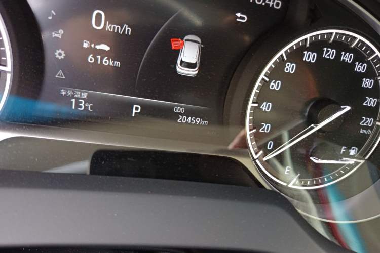 Used Toyota Harrier 2024 2.0L CVT Two-Wheel Drive Entry Version Odometer Close Up