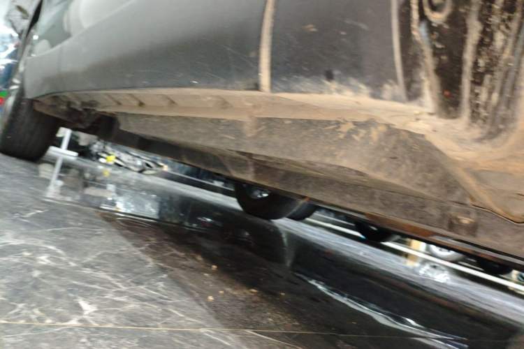 Used Toyota Harrier 2024 2.0L CVT Two-Wheel Drive Entry Version Right Side Sill