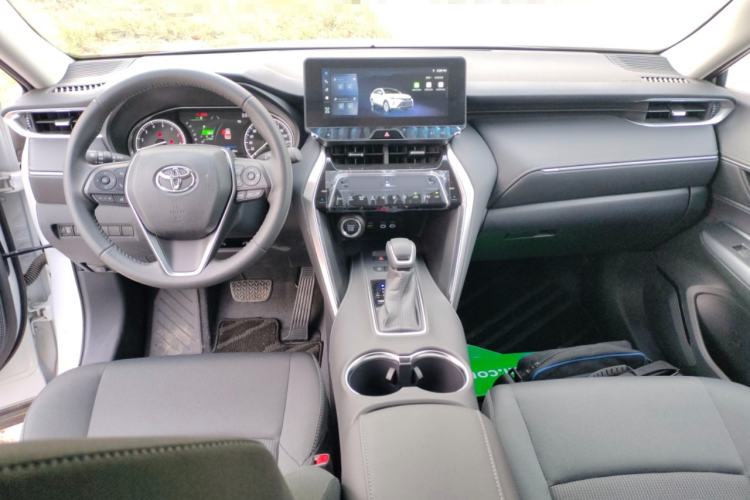 Used Toyota Harrier 2024 2.0L CVT Two-Wheel Drive Entry Version Center Console