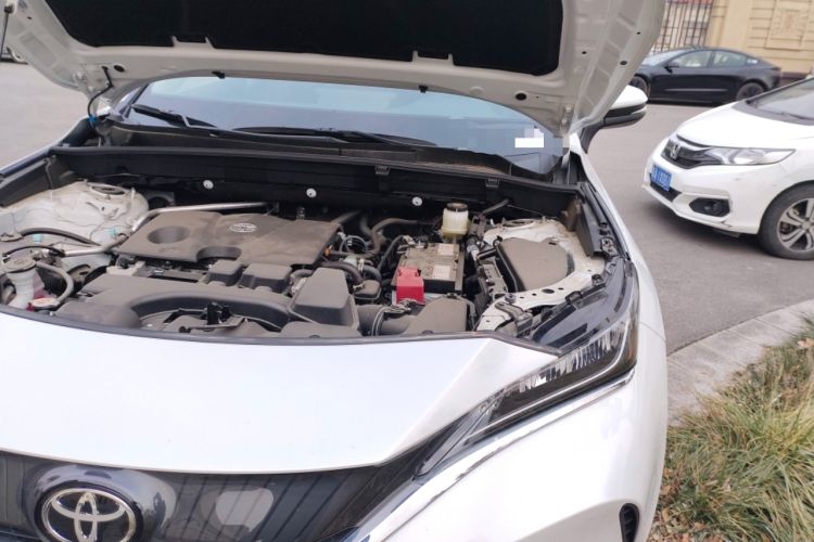 Used Toyota Harrier 2024 2.0L CVT Two-Wheel Drive Entry Version Engine Bay Left