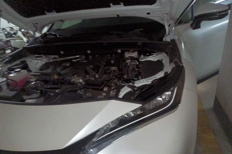Used Toyota Harrier 2024 Dual-Engine 2.5L CVT Two-Wheel Drive Luxury Edition Engine Bay Left
