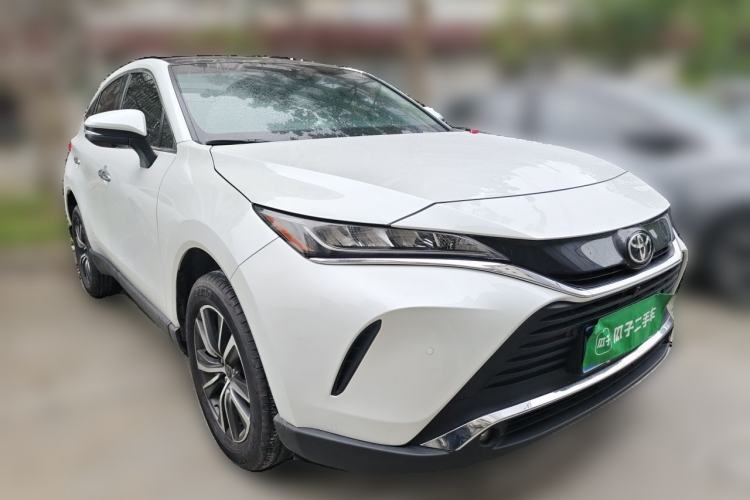 Used Toyota Harrier 2024 2.0L CVT Two-Wheel Drive Luxury Edition Front Right 45 Deg