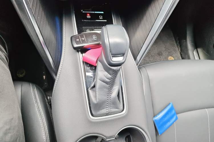 Used Toyota Harrier 2024 2.0L CVT Two-Wheel Drive Luxury Edition Gear Lever