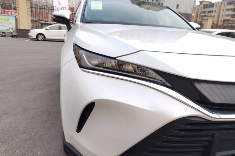 Used Toyota Harrier 2024 2.0L CVT Two-Wheel Drive Entry Version Right Front Headlight