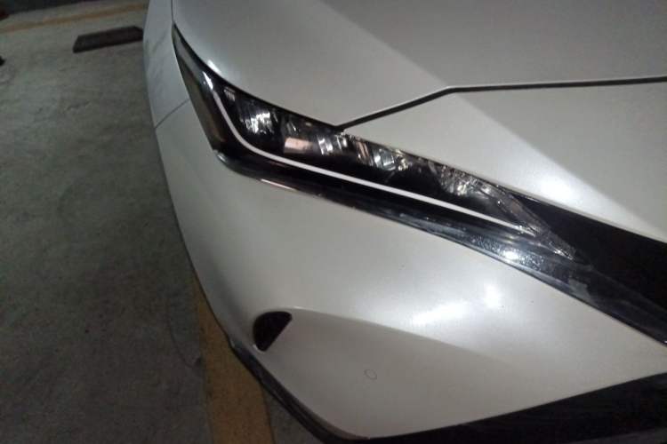 Used Toyota Harrier 2024 Dual-Engine 2.5L CVT Two-Wheel Drive Luxury Edition Right Front Headlight