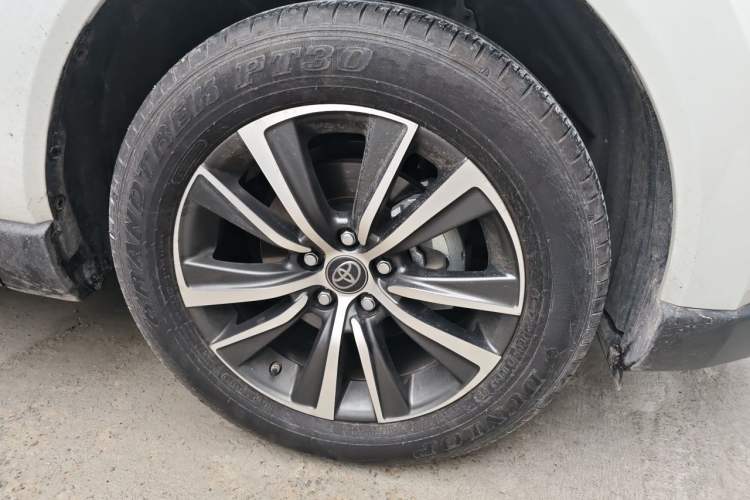 Used Toyota Harrier 2024 2.0L CVT Two-Wheel Drive Luxury Edition Right Front Wheel Hub