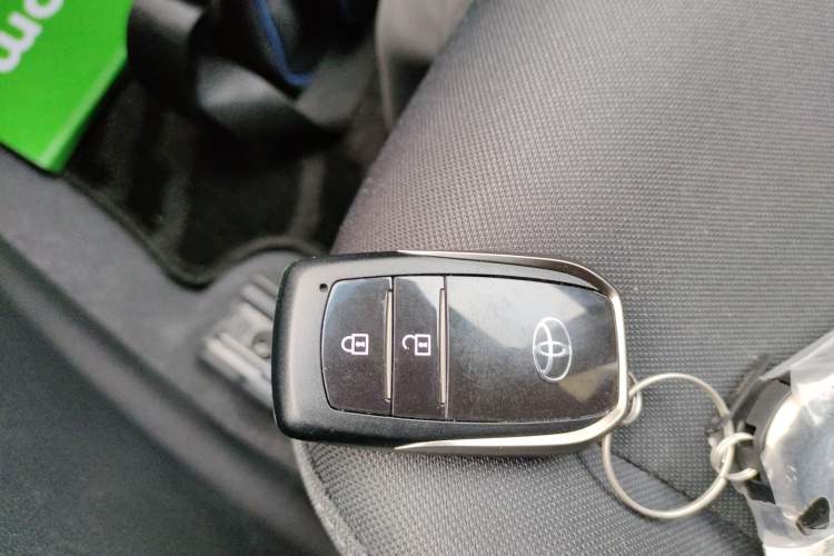 Used Toyota Harrier 2024 2.0L CVT Two-Wheel Drive Entry Version Vehicle Key