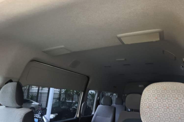 Used Toyota HIACE 2011 2.7L Automatic Standard Edition 13 Seats Headliner