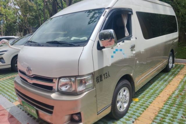 Used Toyota HIACE 2011 2.7L Automatic Standard Edition 13 Seats