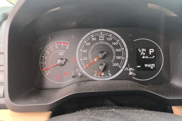 Used Toyota HIACE  Instrument Cluster