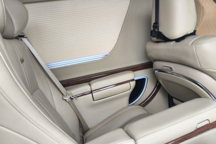 Used Toyota HIACE  Left Rear Seat