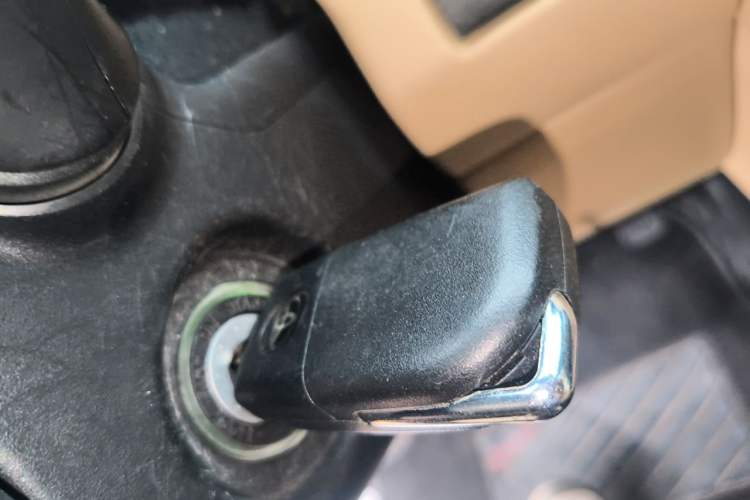 Used Toyota HIACE  Vehicle Key