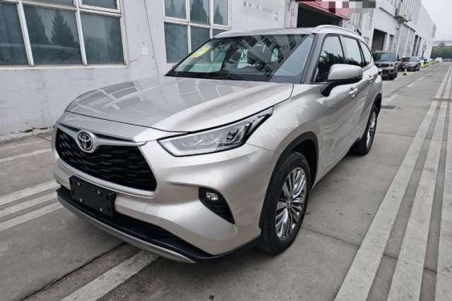 Ojetý Toyota Highlander 2024 2.5L Smart Electric Hybrid Dual-Motor Two-Wheel Drive Luxury Version 7 Seats