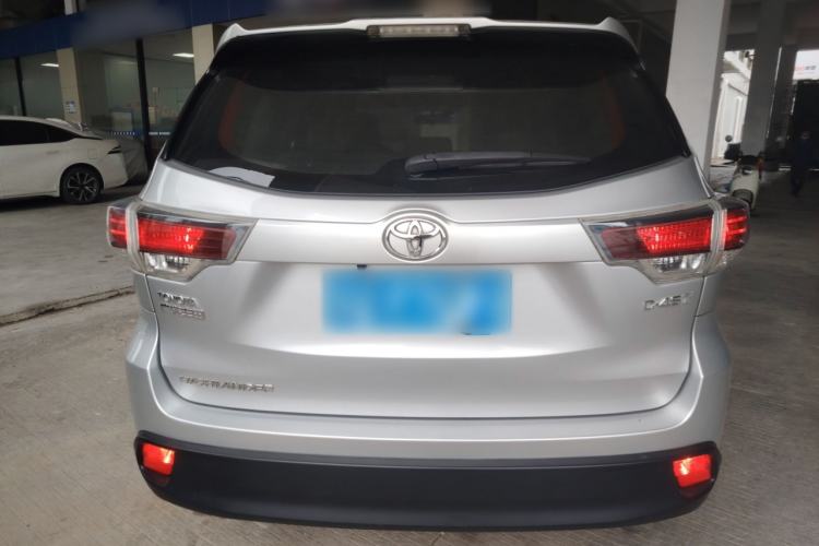 Used Toyota Highlander 2015 2.0T Two-Wheel Drive Elite Edition 7 Seats Exterior 2