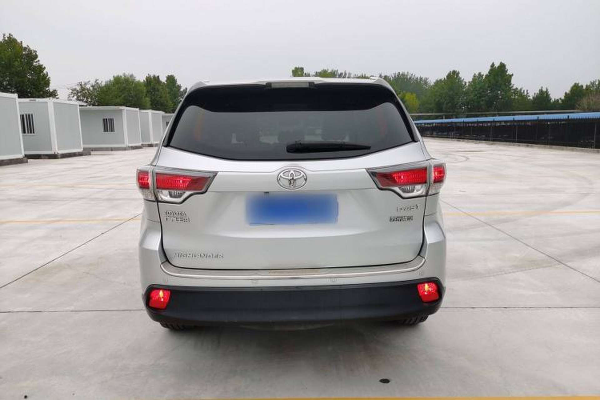 Used Toyota Highlander 2017 2.0T Two-Wheel Drive Elite Edition 5 Seats Exterior 4