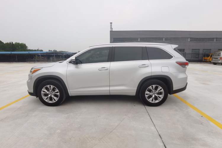 Used Toyota Highlander 2017 2.0T Two-Wheel Drive Elite Edition 5 Seats Exterior 7