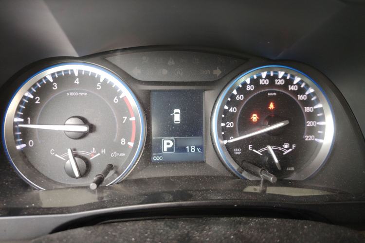 Used Toyota Highlander 2015 2.0T Two-Wheel Drive Elite Edition 7 Seats Instrument Cluster