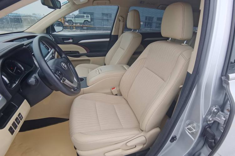 Used Toyota Highlander 2017 2.0T Two-Wheel Drive Elite Edition 5 Seats Left Front Seat