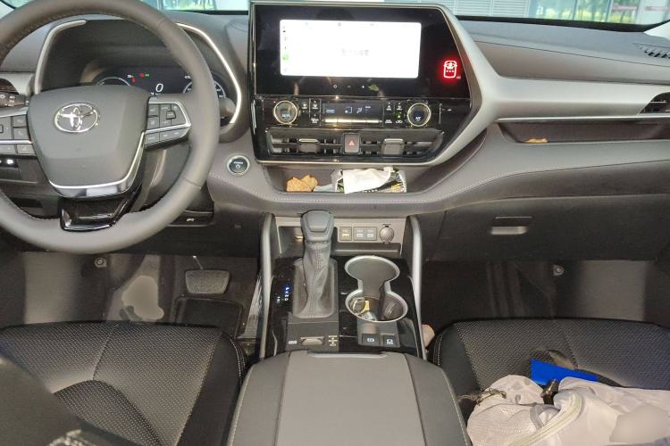Used Toyota Highlander 2024 2.5L Smart Electric Hybrid Dual-Motor Two-Wheel-Drive Elite Edition 5 Seats Center Console